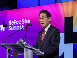 Japanese Prime Minister Kishida Fumio speaking at a podium at the U.N. General Assembly